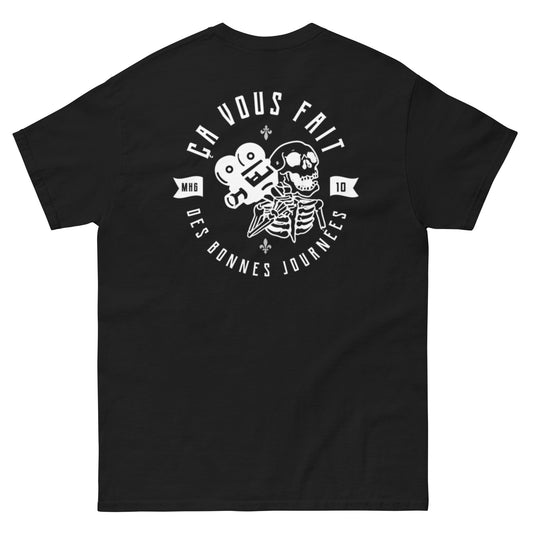 Le t-shirt ÇA VOUS FAIT DES BONNES JOURNÉES en noir.